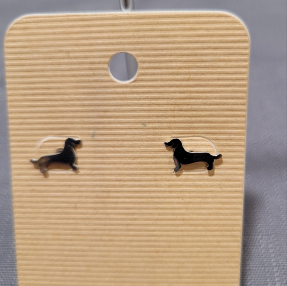 🍂NWOT~ DACHSHUND EARRINGS - Picture 2 of 3